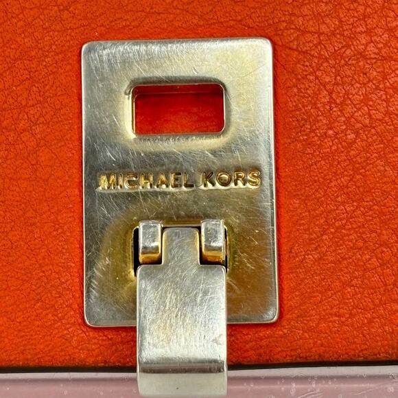 Michael Kors Bancroft Pebbled Calf Leather Wallet Orange Gold Tone Lock - Picture 2 of 16